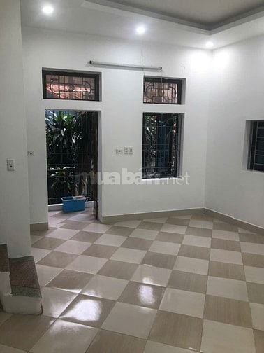 Cho thuê nhà 4 tầng lô góc,33m2, phố Quan Nhân,MIỄN MÔI GIỚI,QUẢNG CÁO