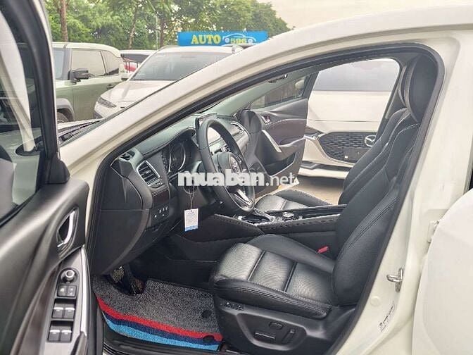 Mazda 6 2.0 Premium 2019 Trắng Ngọc Trai