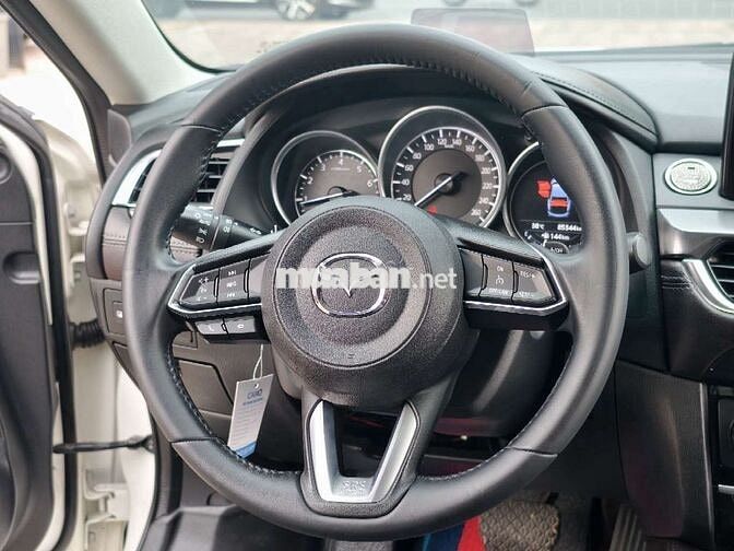 Mazda 6 2.0 Premium 2019 Trắng Ngọc Trai