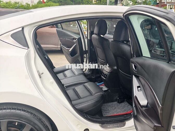Mazda 6 2.0 Premium 2019 Trắng Ngọc Trai