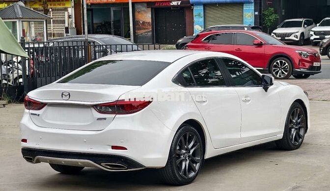 Mazda 6 2.0 Premium 2019 Trắng Ngọc Trai