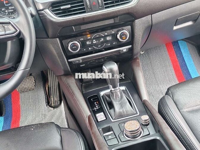 Mazda 6 2.0 Premium 2019 Trắng Ngọc Trai