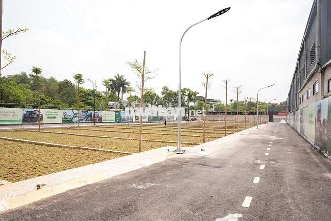BÁN LÔ ĐẤT 132M, MT 8M, NGÃ BA KINH DOANH, NHỈNH 3 TỶ , HOÀ LẠC