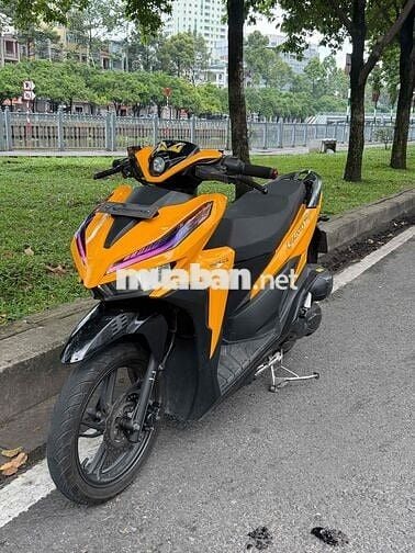 Honda Vario 150 2018 Vàng