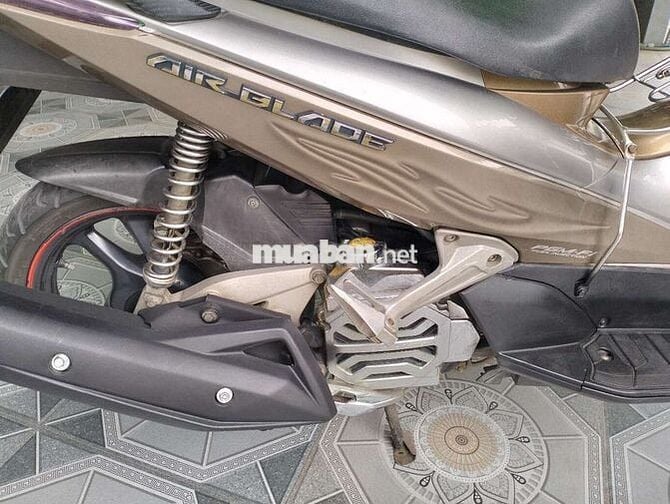Honda Air Blade Fi Bản Đặc Biệt Vàng đồng