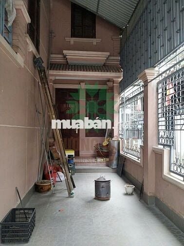 CHO THUÊ NHÀ 2 TẦNG RƯỠI , diện tích 75m2 , ngõ rộng oto vào được