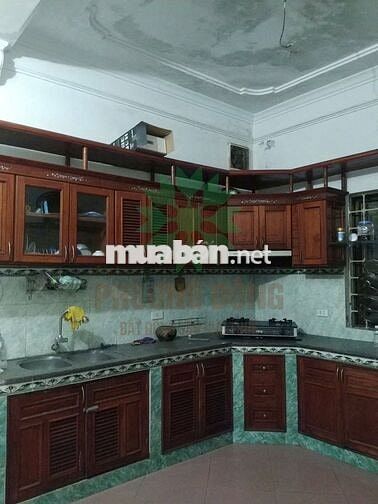 CHO THUÊ NHÀ 2 TẦNG RƯỠI , diện tích 75m2 , ngõ rộng oto vào được