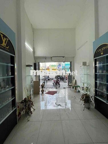 MẶT TIỀN QUANG TRUNG NHÀ ĐẸP MỚI SƠN SỬA GẦN THỐNG NHẤT