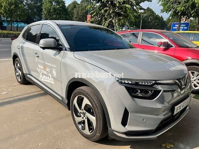 VinFast VF8 Eco 2025 2 cầu Xám 17.000 km