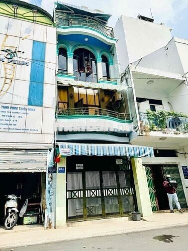 Phòng cửa sổ lớn 25m2 lầu1, mặt tiền, bếp ngăn riêng,cv Hoàng văn Thụ