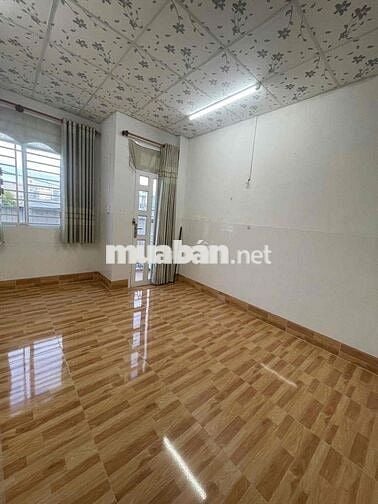 Cho thuê nhà trệt lầu 4x10m 2phòng sẵn 2máy lạnh hẻm Phạm Ngũ Lão