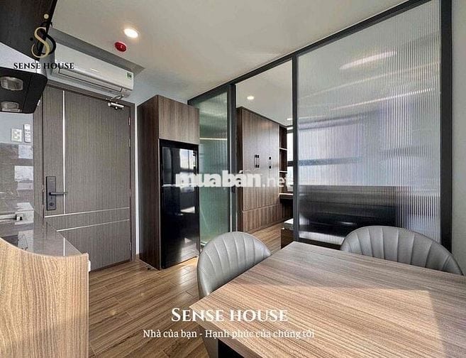 Căn Hộ 1PN Ban Công | Nội Thất Luxury | Giáp Trung Tâm Quận 10