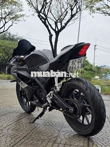 Yamaha R15v3 Đen nhám Xe côn tay