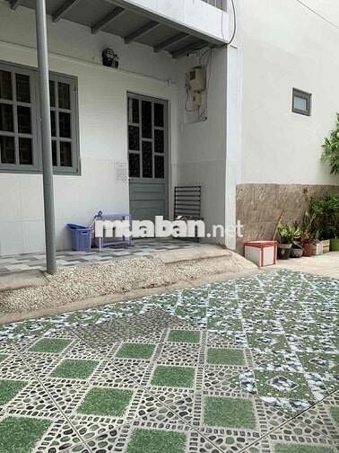 Cho thuê nhà trọ nhà 1 trệt+ 1 lầu sàn gỗ,ban công riêng