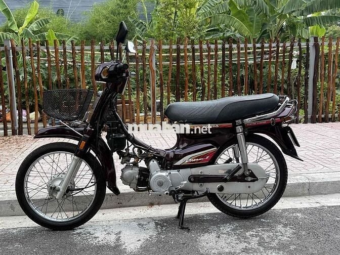 Honda Dream Thái đời 95 . Xe sưu tầm.