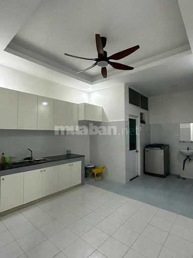 Cho thuê căn hộ 72 m2 có 2 PN nhà cực đẹp giá chỉ 11 Tr/tháng 