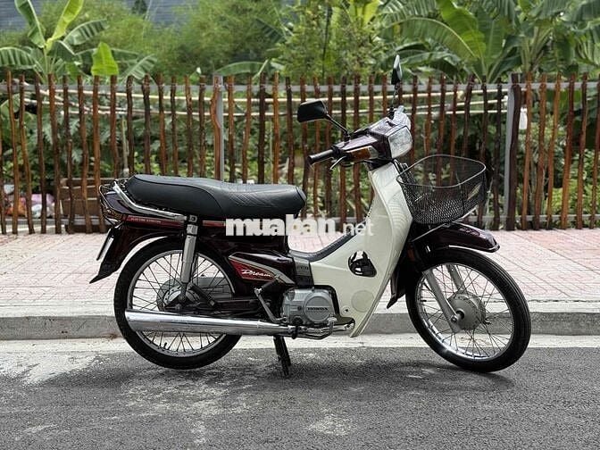 Honda Dream Thái đời 95 . Xe sưu tầm.
