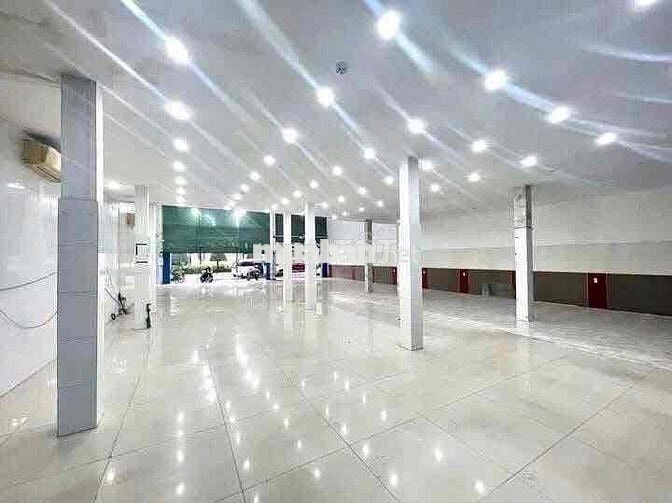 Mặt tiền Kinh doanh yersin , Phố thời trang 12x40m. 3 tầng