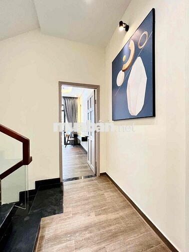 NHÀ  KHU ĐỒNG BỘ NGAY CHỢ HIỆP THÀNH - FULL MỚI NHỈNH 5,5 tyt