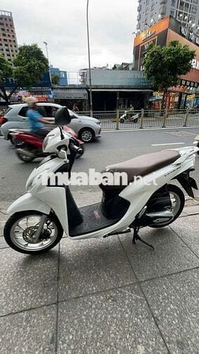 Honda Vision 2023 Smartkey Trắng