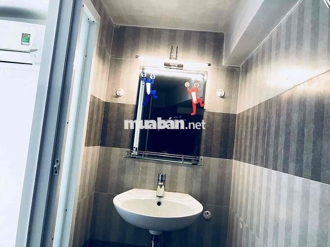 Hiện còn 1 phòng trọ cho thuê  gần Chợ Cây Quéo, ĐH Công