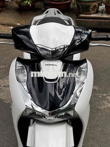 Honda SH 125i ABS 2024 Trắng đen