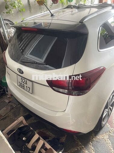 BÁN NHANH KIA RONDO  7 CHỔ - 2.0  MÀU TRẮNG
