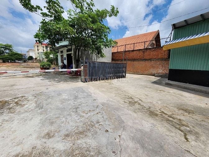 Cho thuê Đất mặt tiền Dương Quảng Hàm, Gò Vấp 📐 Diện tích: 25x172m