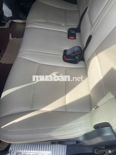 BÁN NHANH KIA RONDO  7 CHỔ - 2.0  MÀU TRẮNG