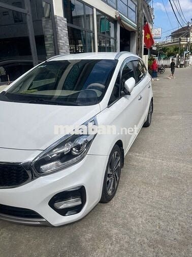 BÁN NHANH KIA RONDO  7 CHỔ - 2.0  MÀU TRẮNG
