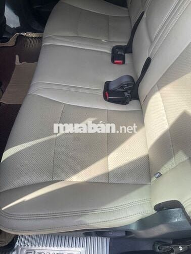 BÁN NHANH KIA RONDO  7 CHỔ - 2.0  MÀU TRẮNG