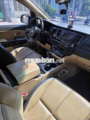 Kia Sedona 2015 Xăng 120.000 km Trắng