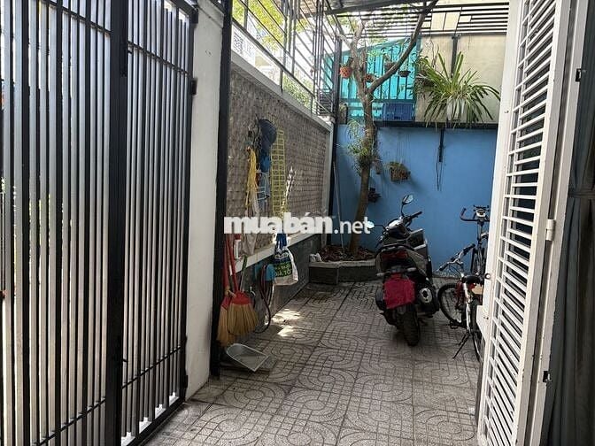 Nhà phường Phú Thuận cách PMH 500m