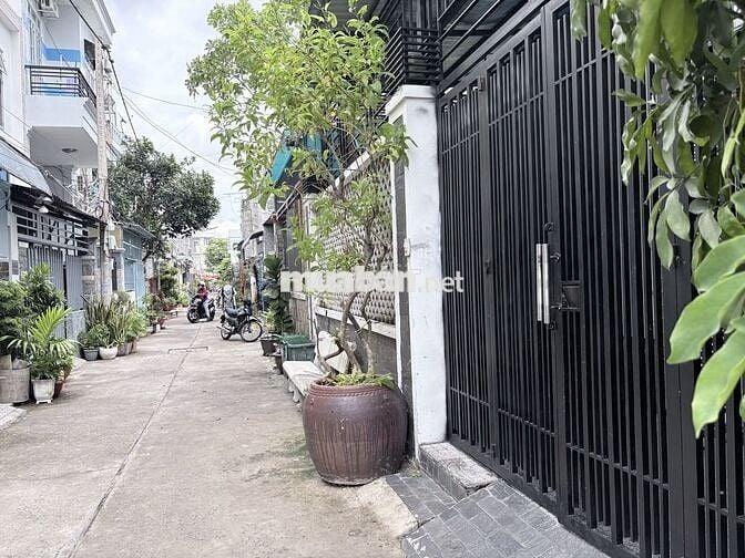 Nhà phường Phú Thuận cách PMH 500m