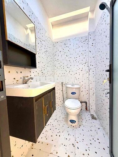 Cho thuê căn 1pn tách bếp balcon máy giặt riêng full nt Hoà Hưng q10