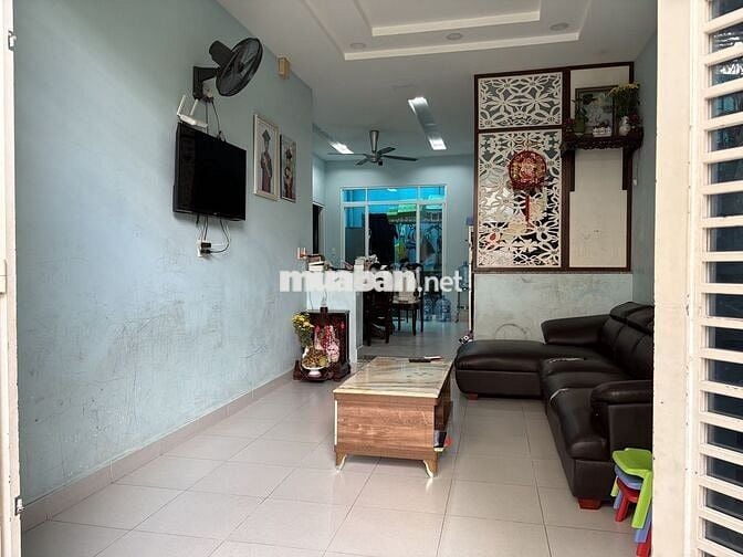 Nhà phường Phú Thuận cách PMH 500m