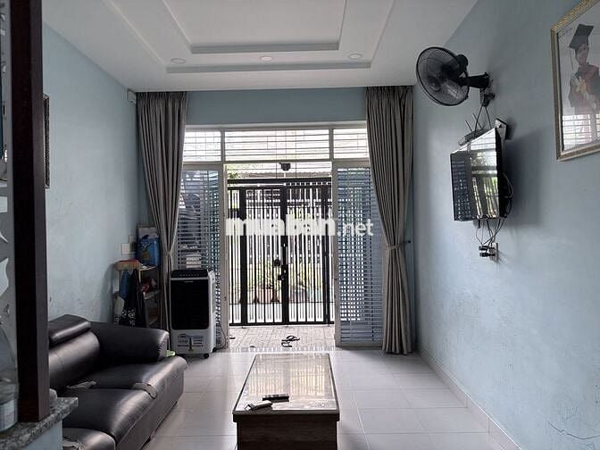 Nhà phường Phú Thuận cách PMH 500m