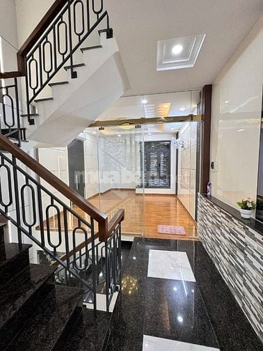 Bán nhà 4X18m đường Hoàng Bật Đạt, P. Tân Sơn, TP.HCM