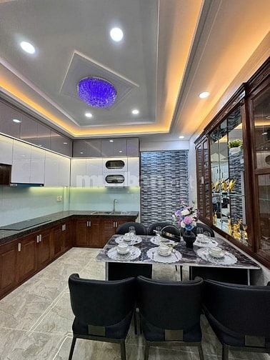 Bán nhà 4X18m đường Hoàng Bật Đạt, P. Tân Sơn, TP.HCM
