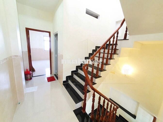 CHO THUÊ NHÀ TRỆT LẦU SÂN THƯỢNG KHU DÂN CƯ 91 B