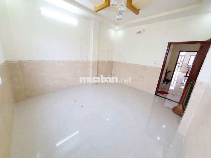 CHO THUÊ NHÀ TRỆT LẦU SÂN THƯỢNG KHU DÂN CƯ 91 B