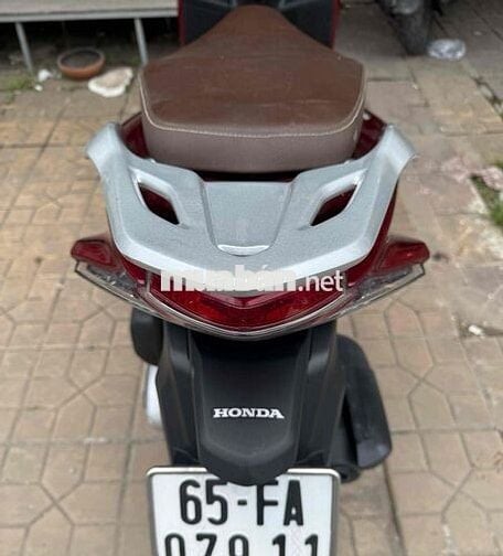 Honda Vision 2024 Cao Cấp màu Đỏ