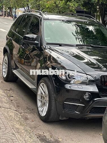 BMW X5 SUV 5 chỗ màu Đen