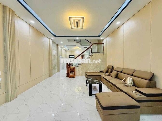 NHÀ GẦN NGÃ TƯ GA. TRỆT 2 LẦU 4PN 3WC ( SẴN NỘI THẤT )