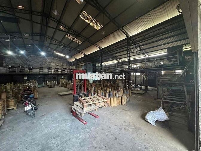 Cho thuê kho xưởng đường tải 8 tấn ngay cầu Vĩnh Bình, đường QL 13Thủ