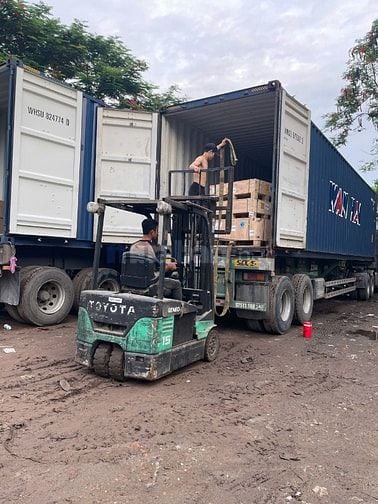 Tuyển 10 nam bốc xếp tự do lương cao