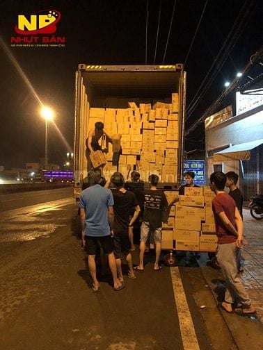 Tuyển 10 nam bốc xếp tự do lương cao