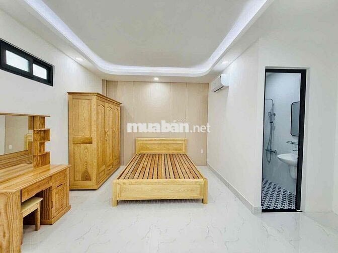 NHÀ GẦN NGÃ TƯ GA. TRỆT 2 LẦU 4PN 3WC ( SẴN NỘI THẤT )