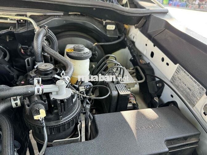 Toyota Hilux 2021 Tự động Trắng 97.000 km