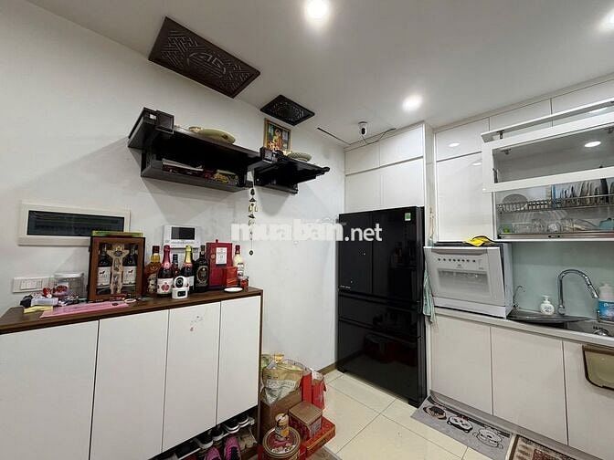 Bán chung cư MIPEC 2 ngủ - 86m2- ô tô - 9,3 tỷ